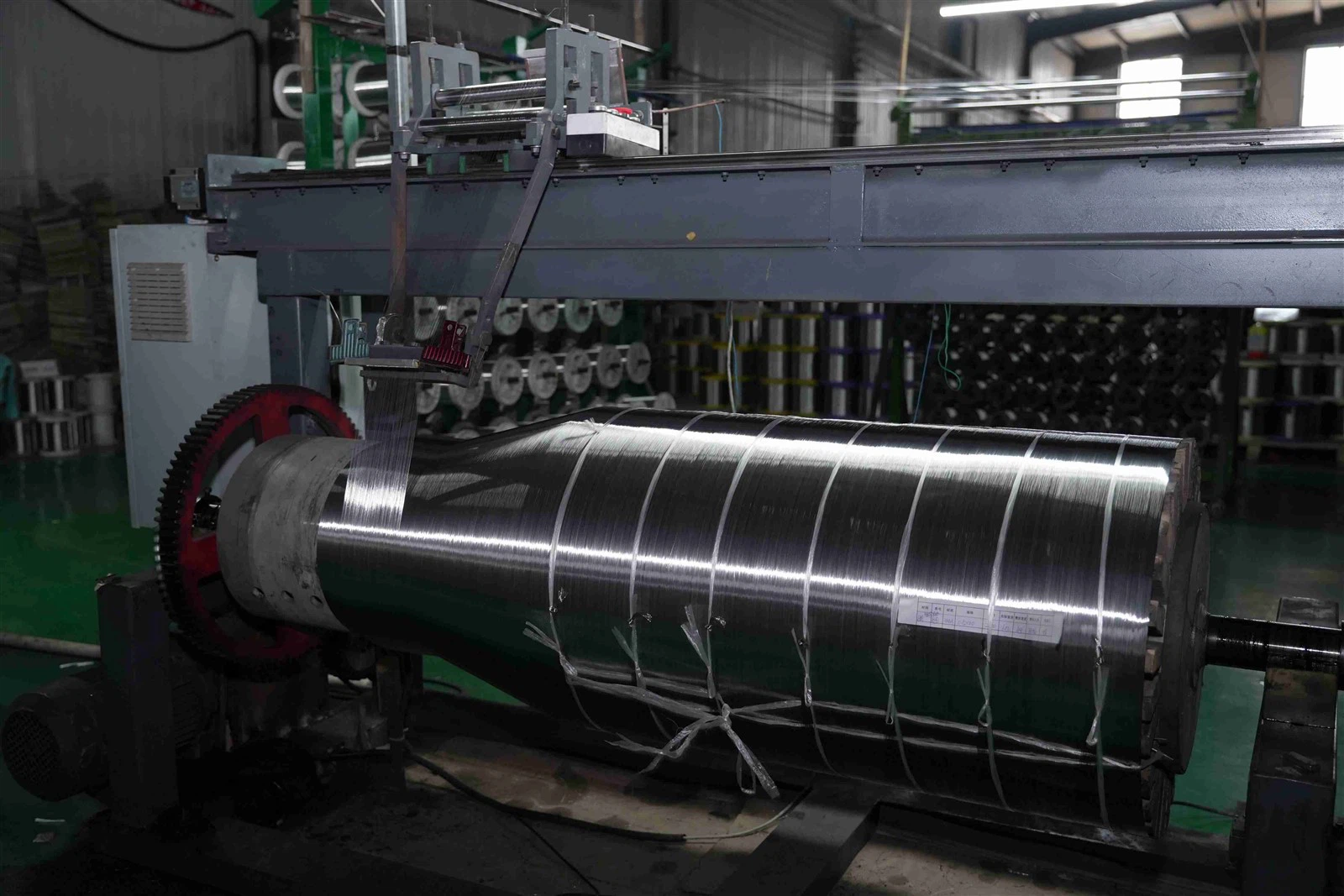 Tidying up the warp threads(2).JPG